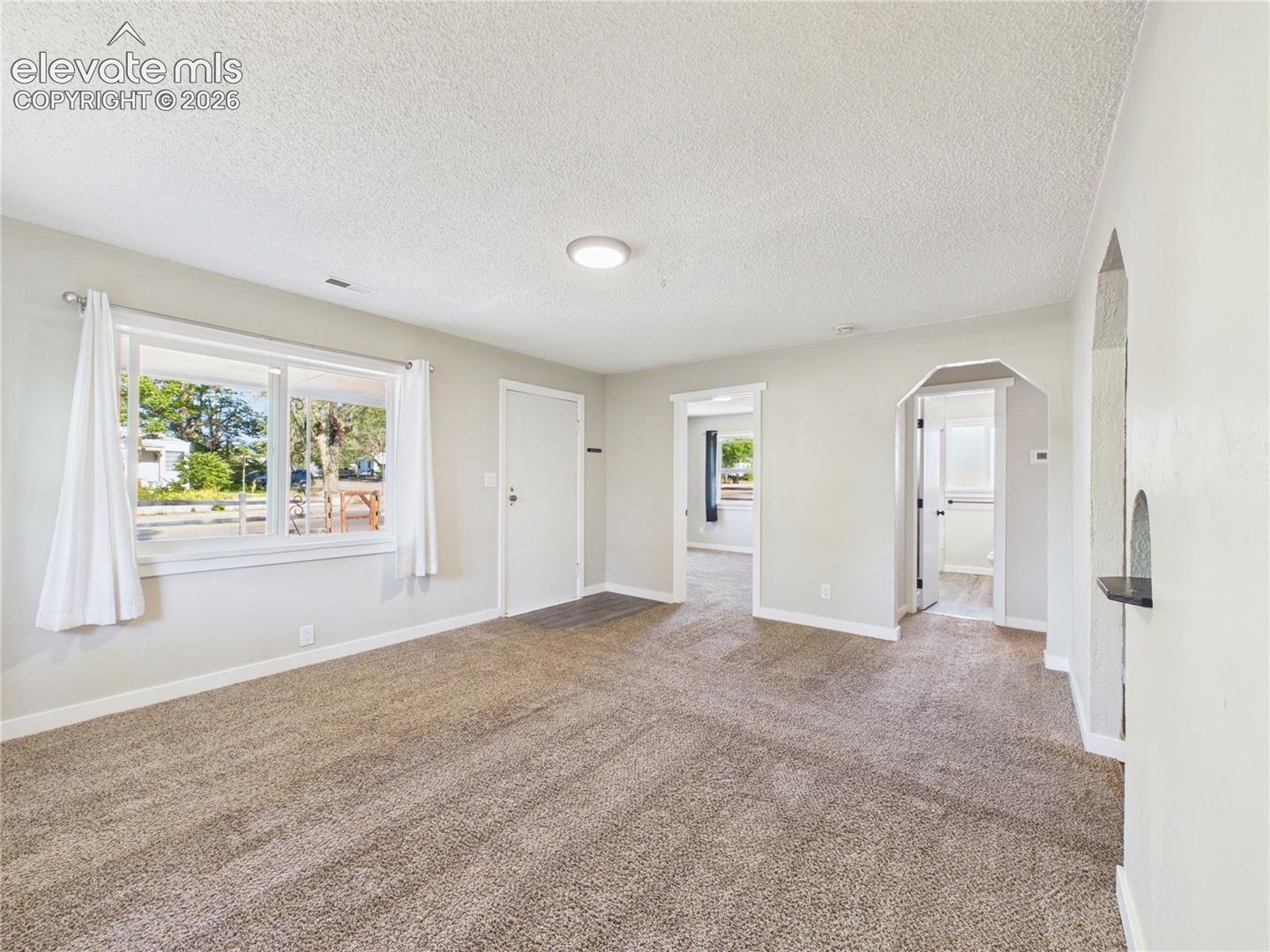 Listing photo 6 for 1530 N Norwood Avenue