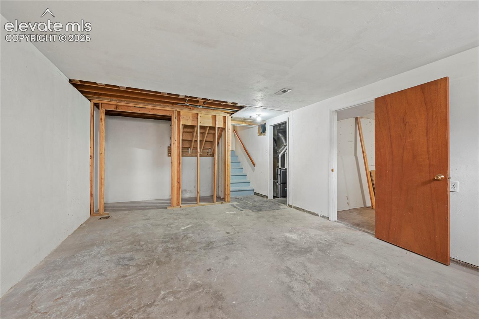 Listing photo 39 for 801 Westacres Avenue