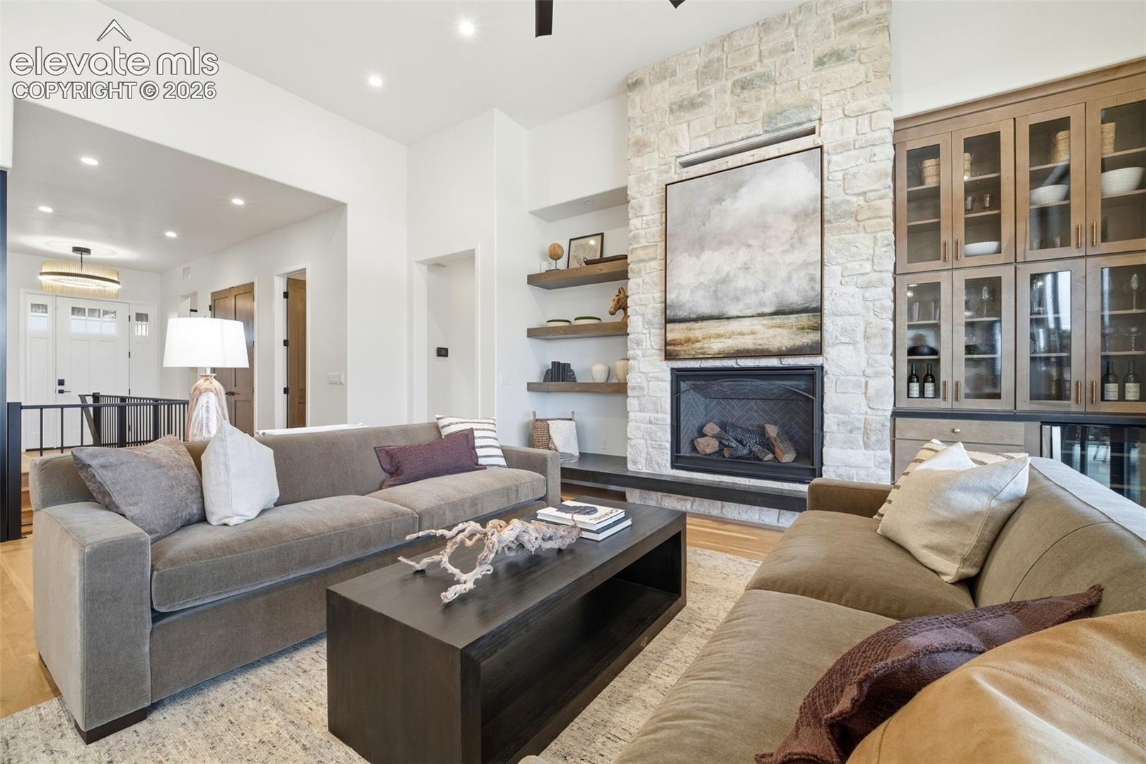 Listing photo 6 for 15390 Sandbagger Drive