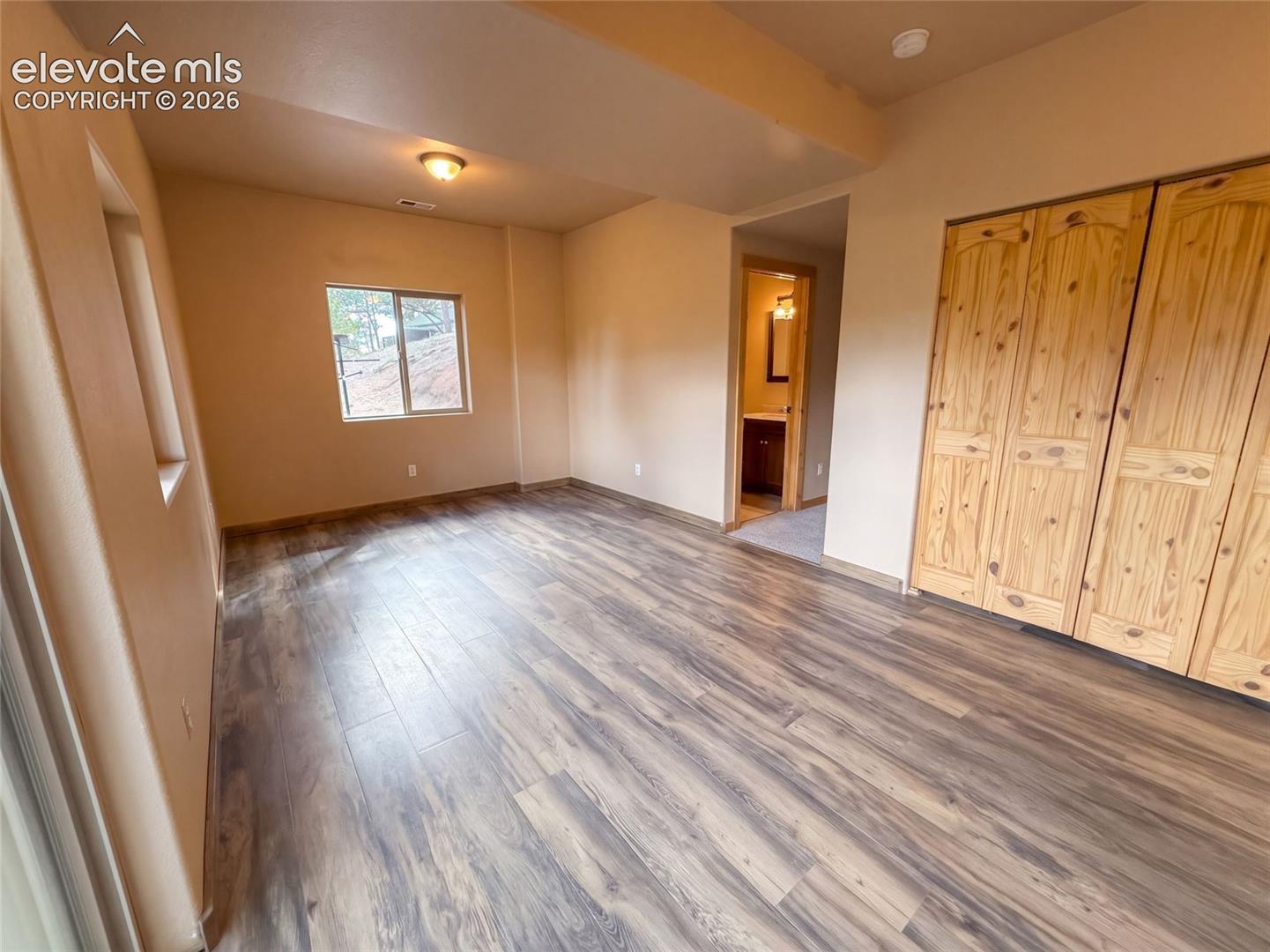 Listing photo 13 for 1920 Pikes Peak Drive