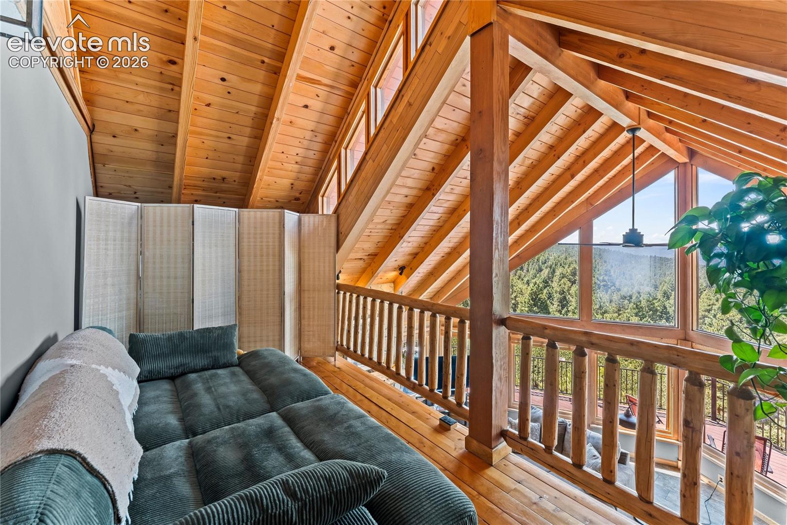 Listing photo 21 for 102 Douglas Fir Lane