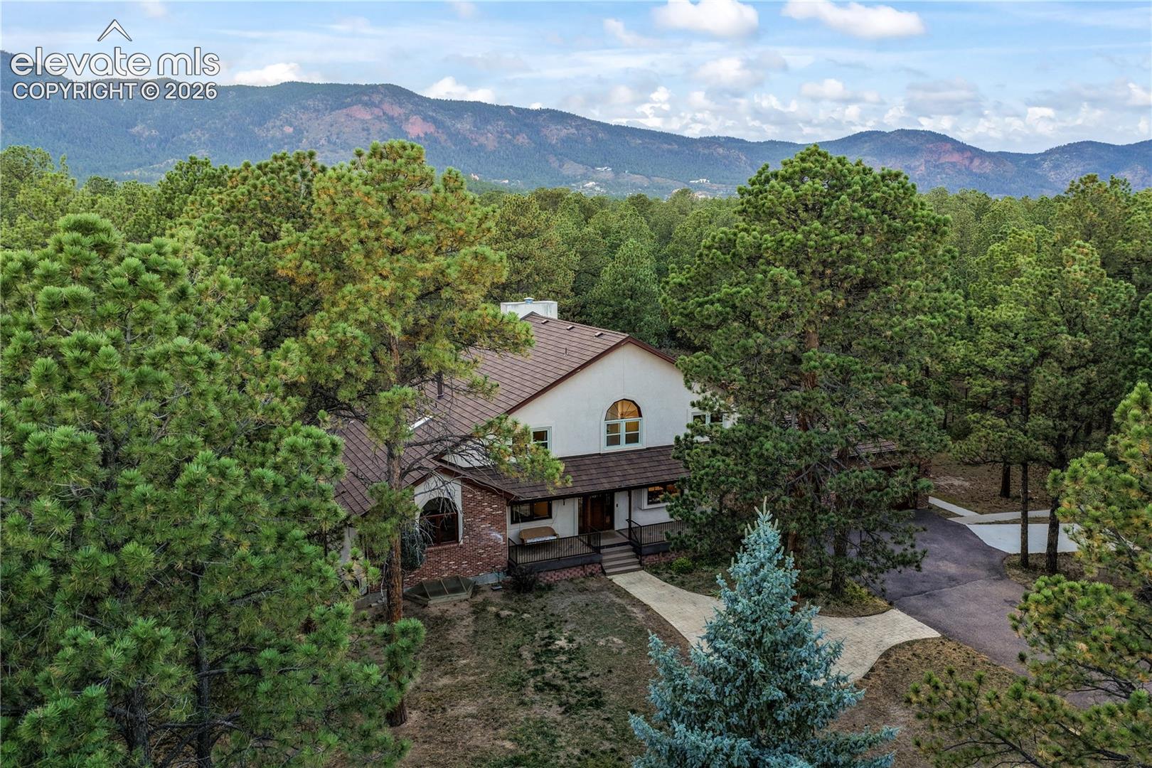 Listing photo 3 for 17555 Shiloh Pines Drive