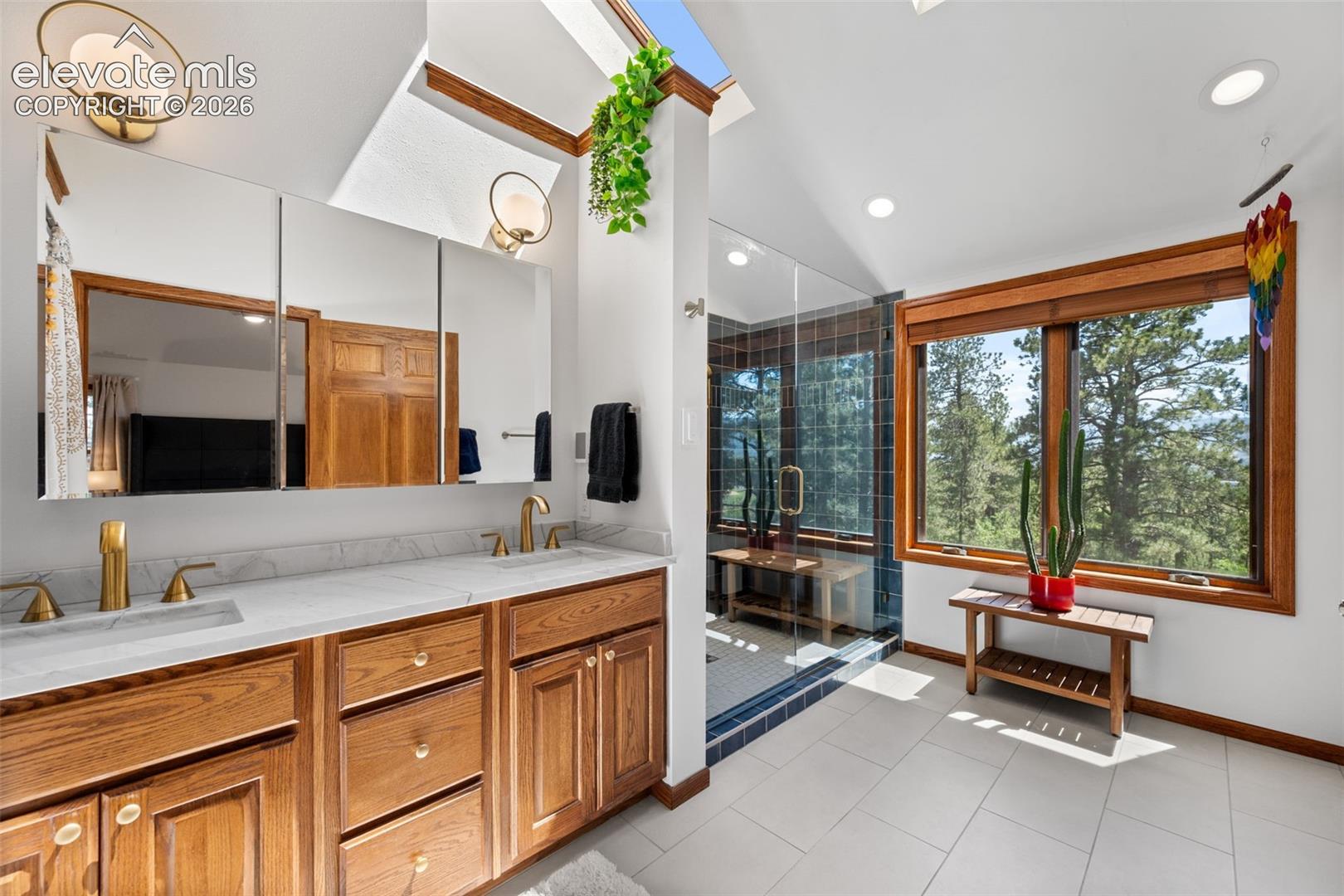 Listing photo 22 for 1675 Oakwood Drive