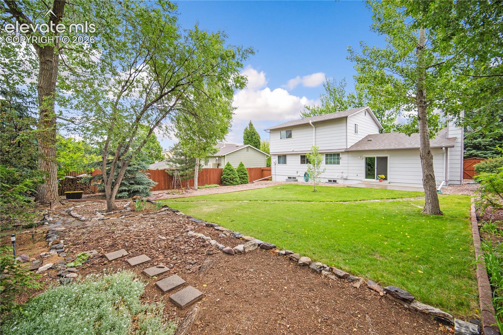 Listing photo 28 for 2998 Westcliff Circle