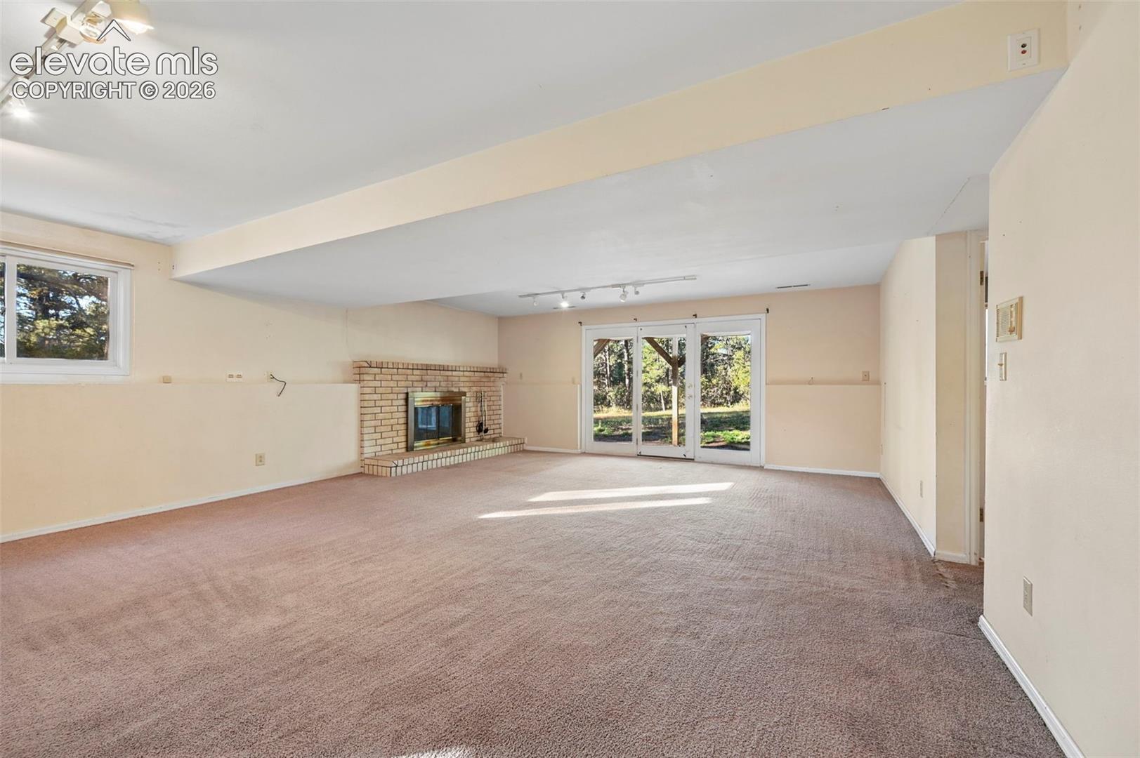 Listing photo 34 for 19280 doewood Drive