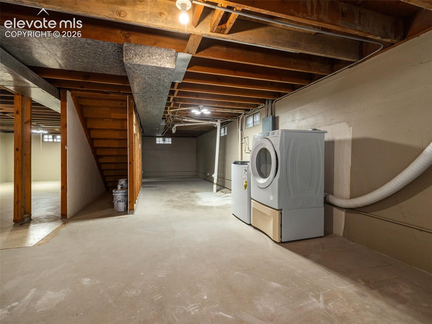 Listing photo 23 for 321 W Adams Avenue