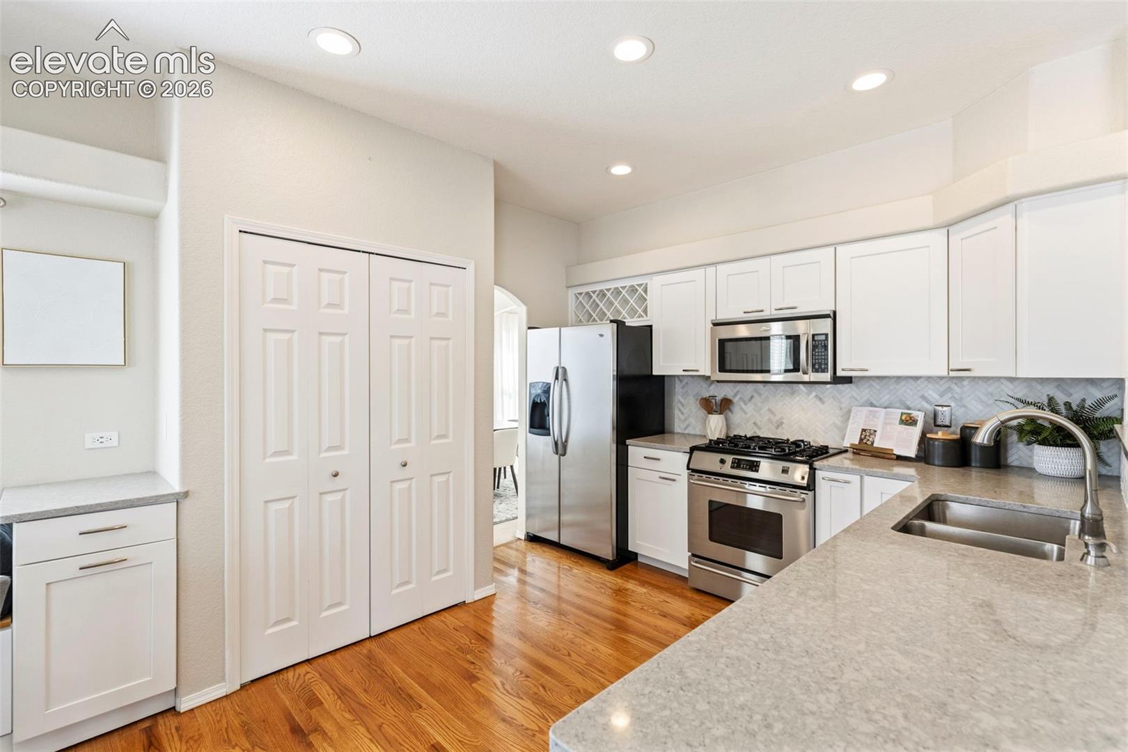 Listing photo 10 for 11213 Palmers Green Drive