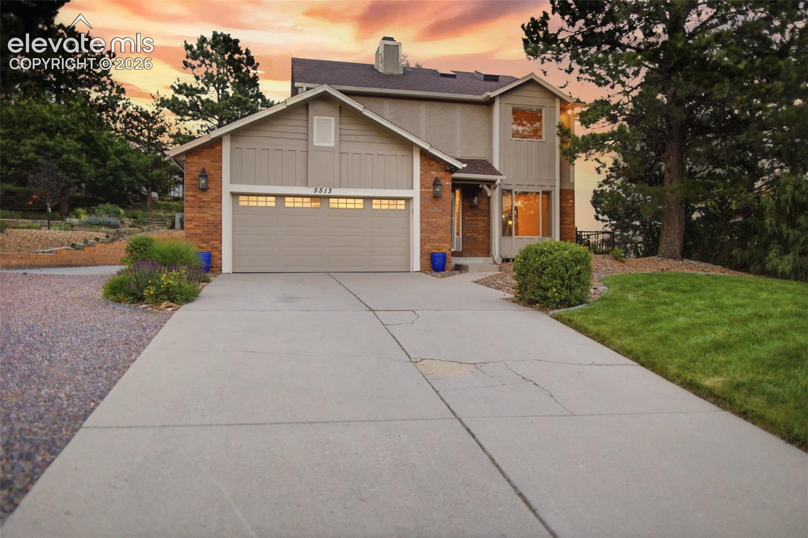 5513 Saddle Rock Trail