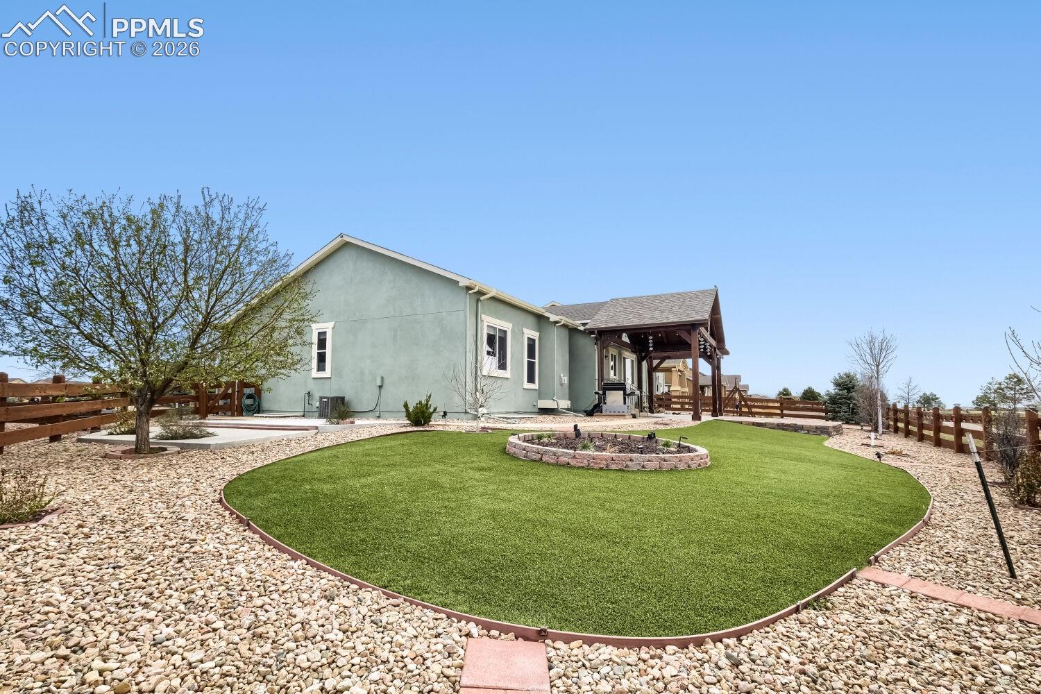 Listing photo 26 for 12555 Handles Peak Way