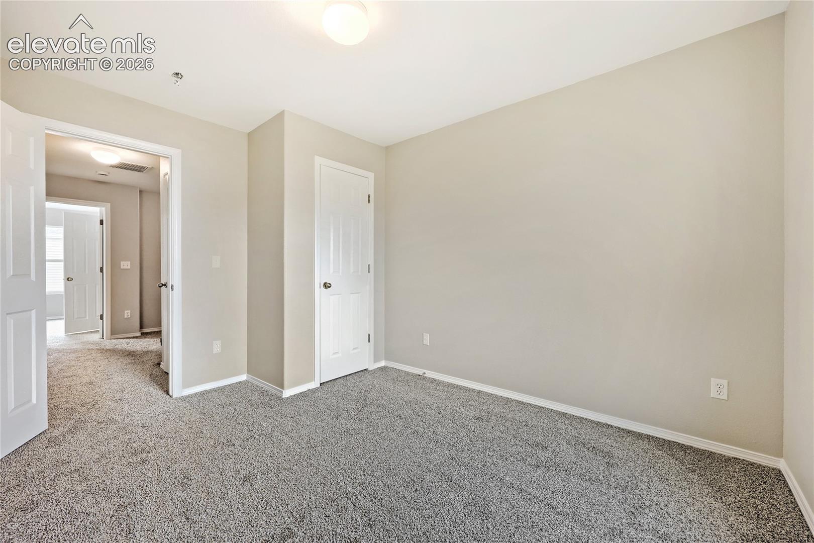 Listing photo 19 for 10505 Wells Point