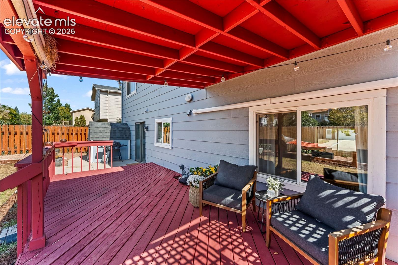 Listing photo 38 for 5870 Pemberton Way