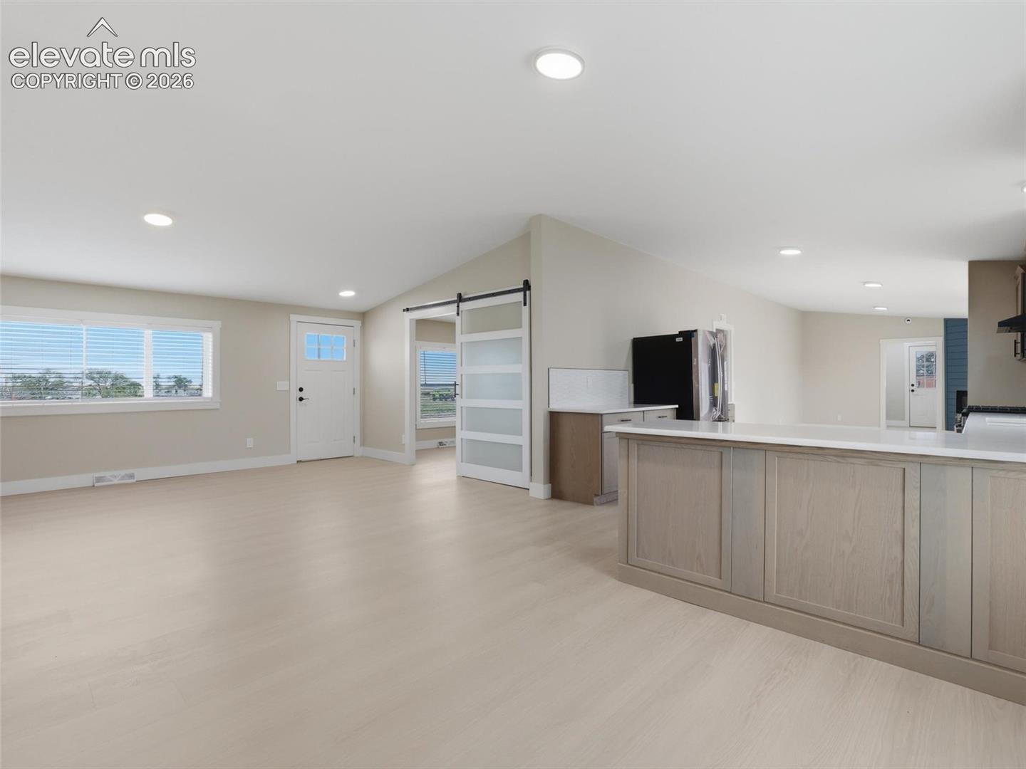 Listing photo 9 for 3750 S Enoch Road