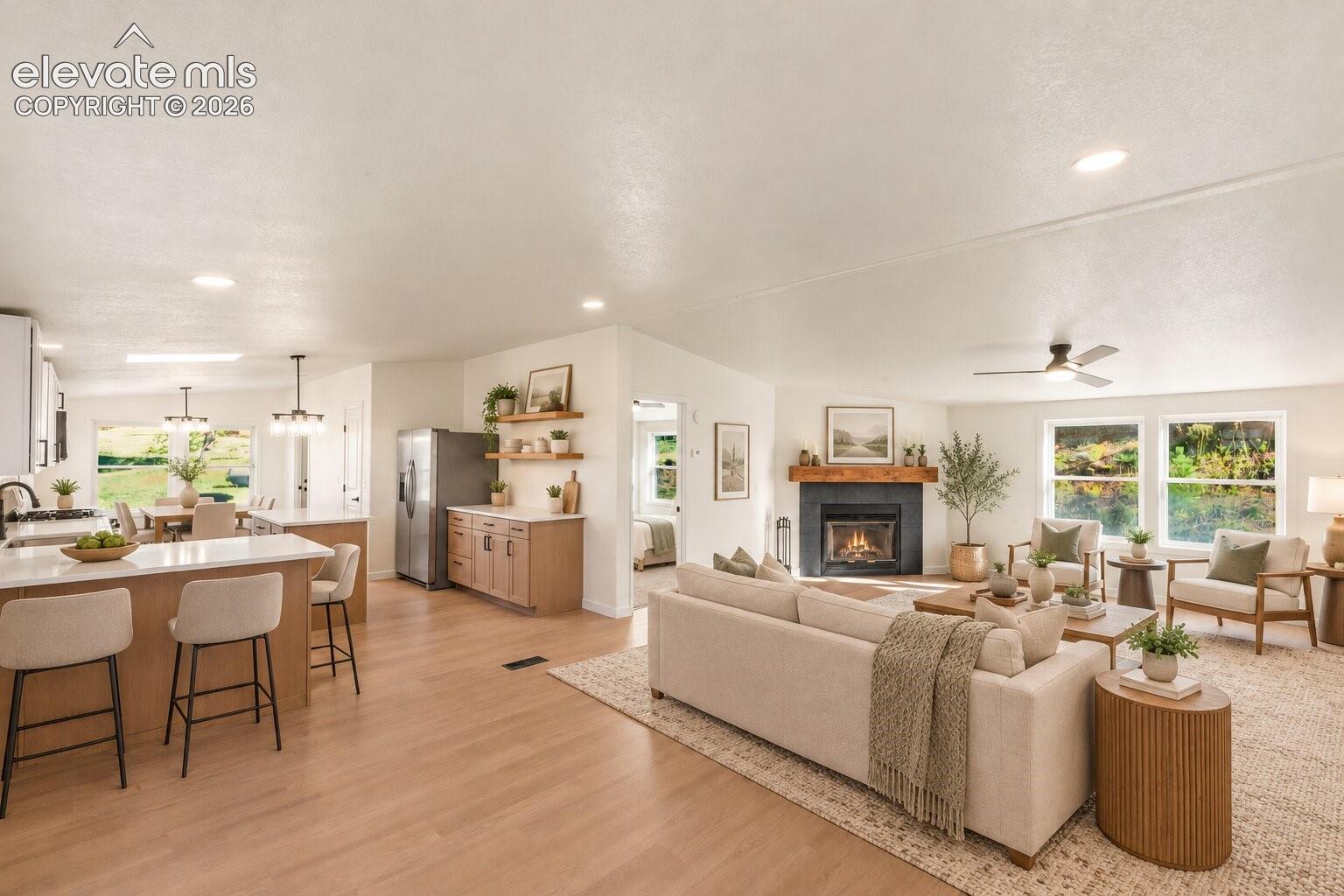 Listing photo 8 for 131 Dillon Lane