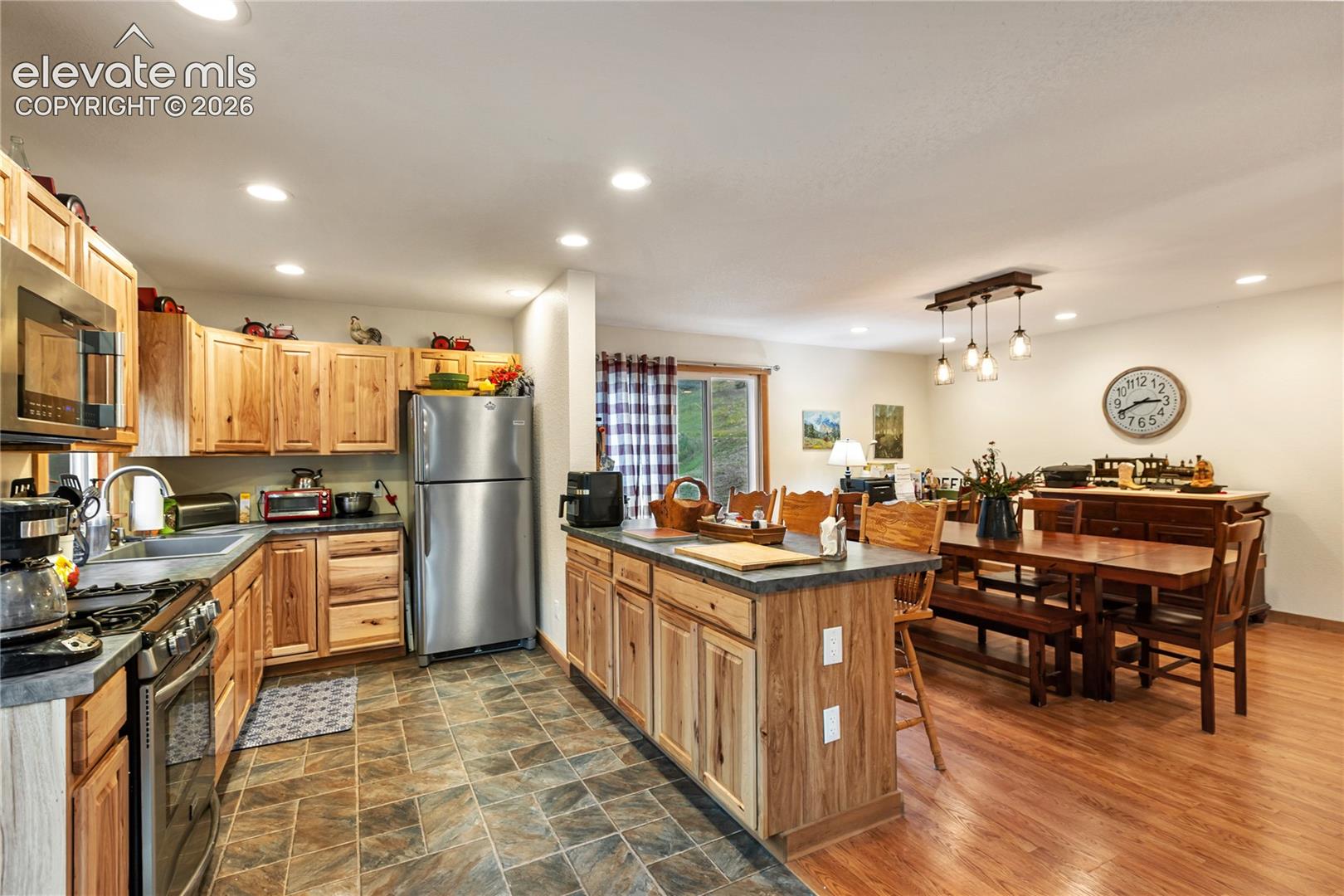 Listing photo 7 for 3912 Trout Creek Road