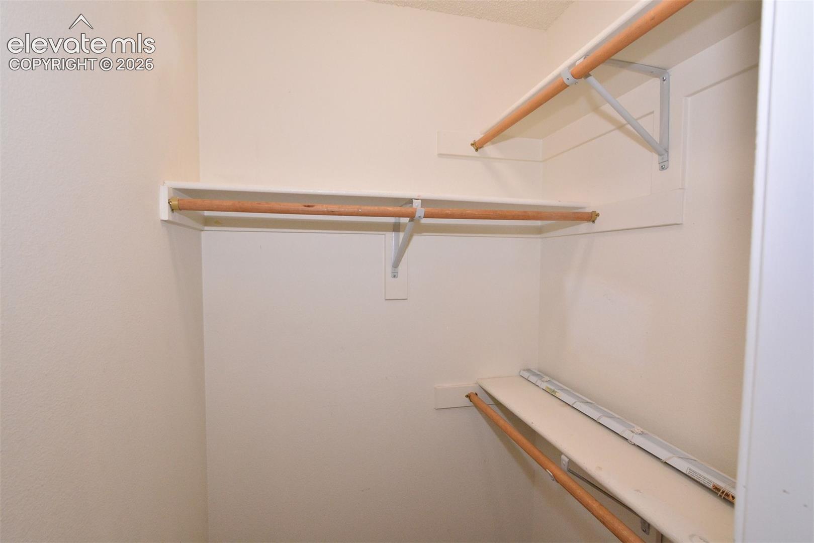 Listing photo 22 for 2040 Fairweather Way
