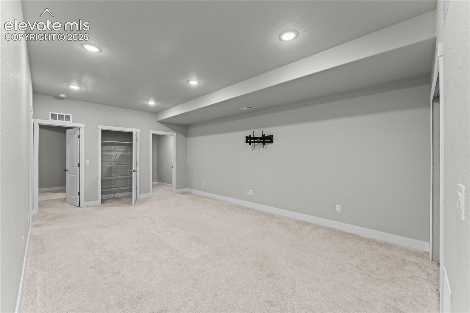 Listing photo 14 for 7815 Ochre View