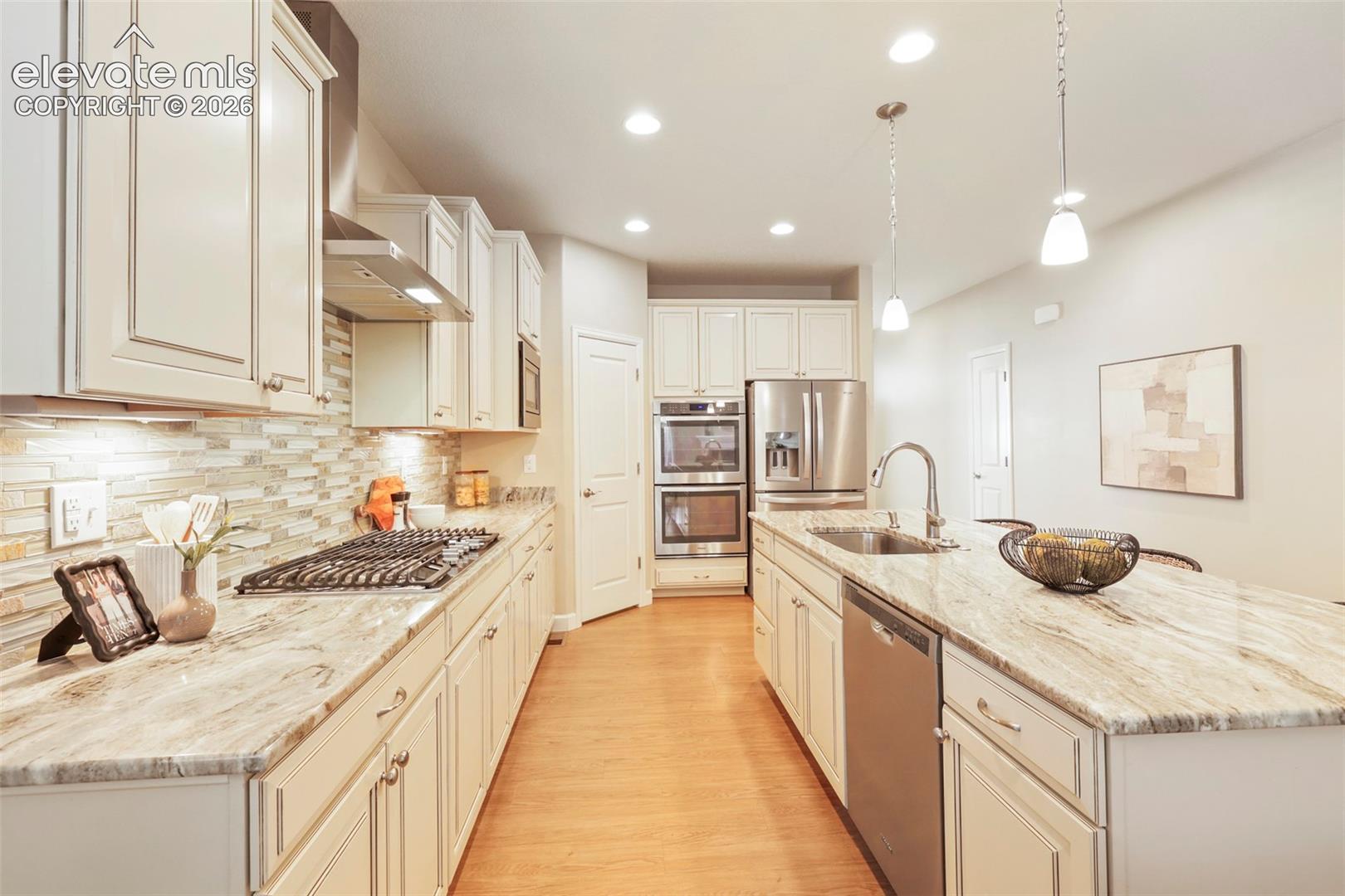 Listing photo 9 for 3973 John Court