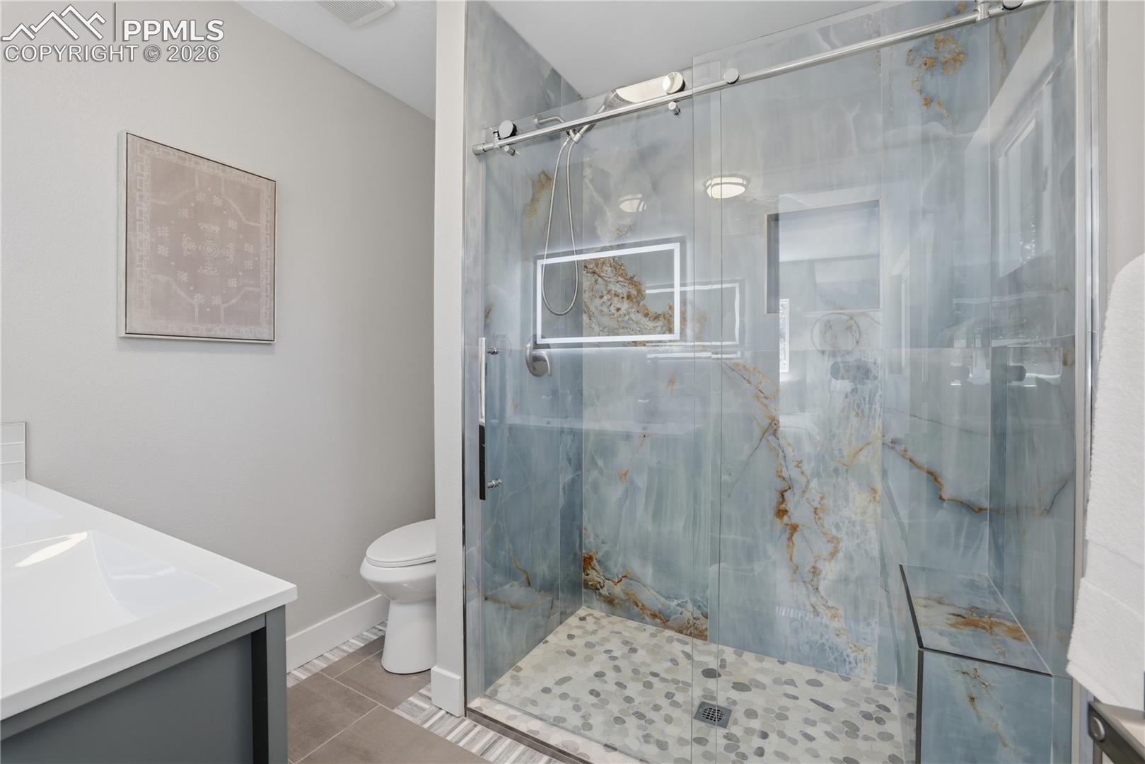 Listing photo 23 for 307 Evergreen Street