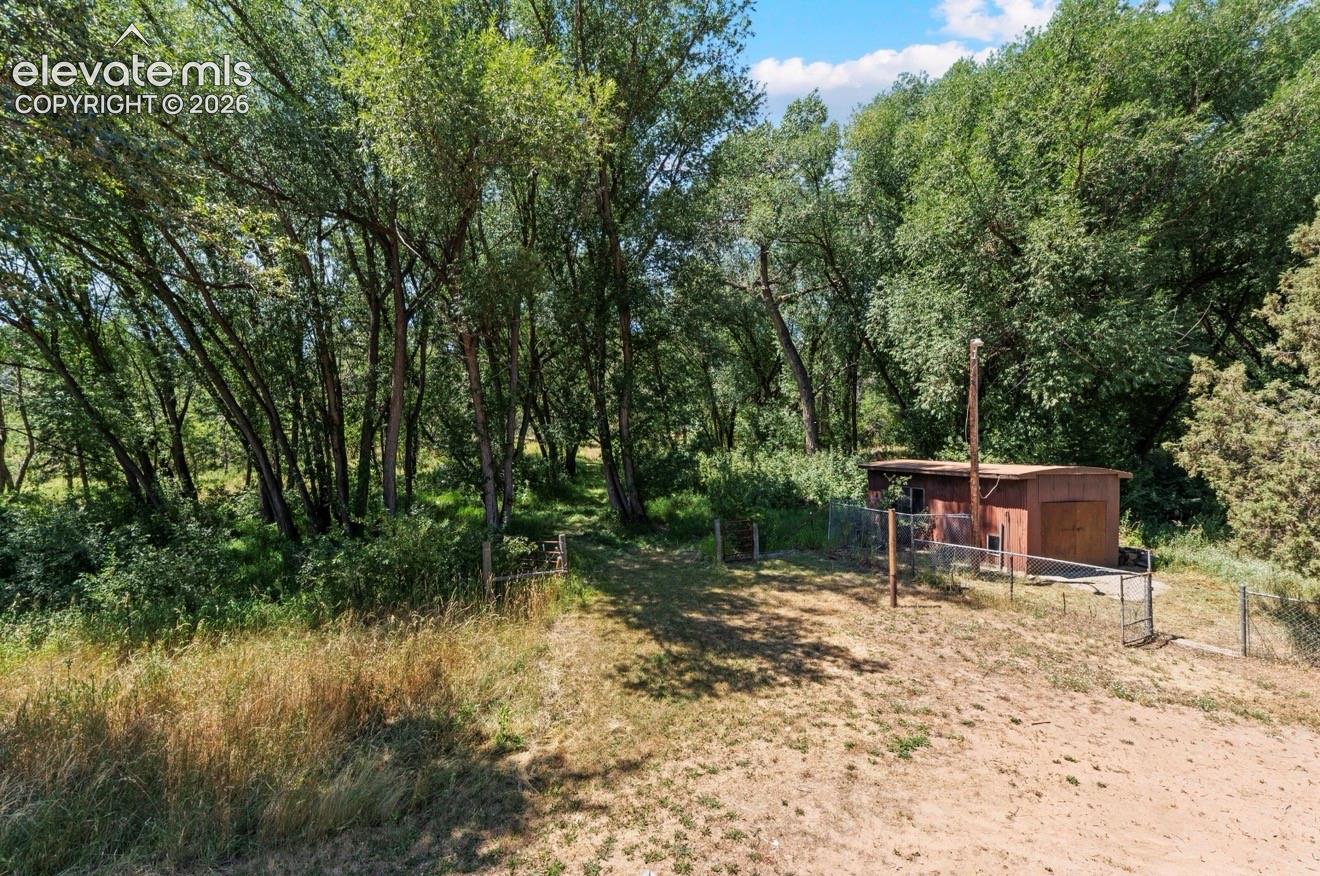 Listing photo 39 for 222 Clio Avenue