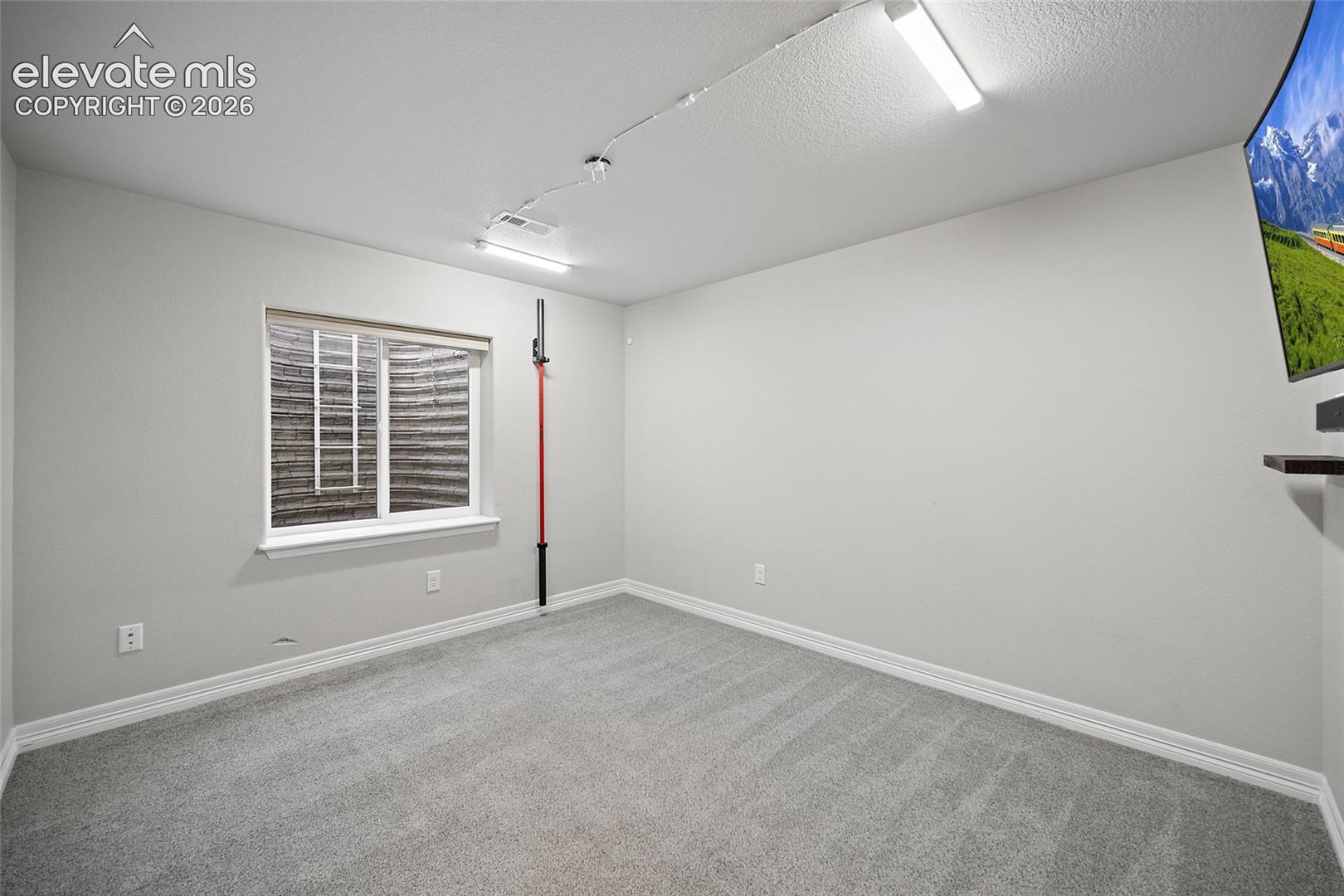 Listing photo 33 for 9790 Vistas Park Drive