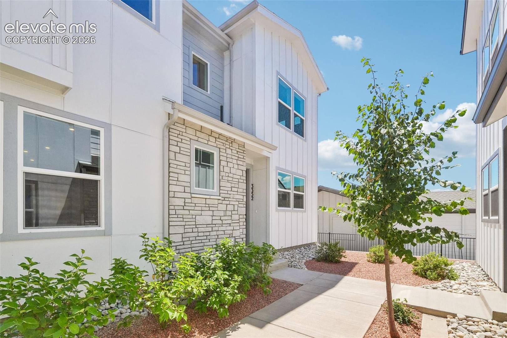 3352 Drumlin Grove