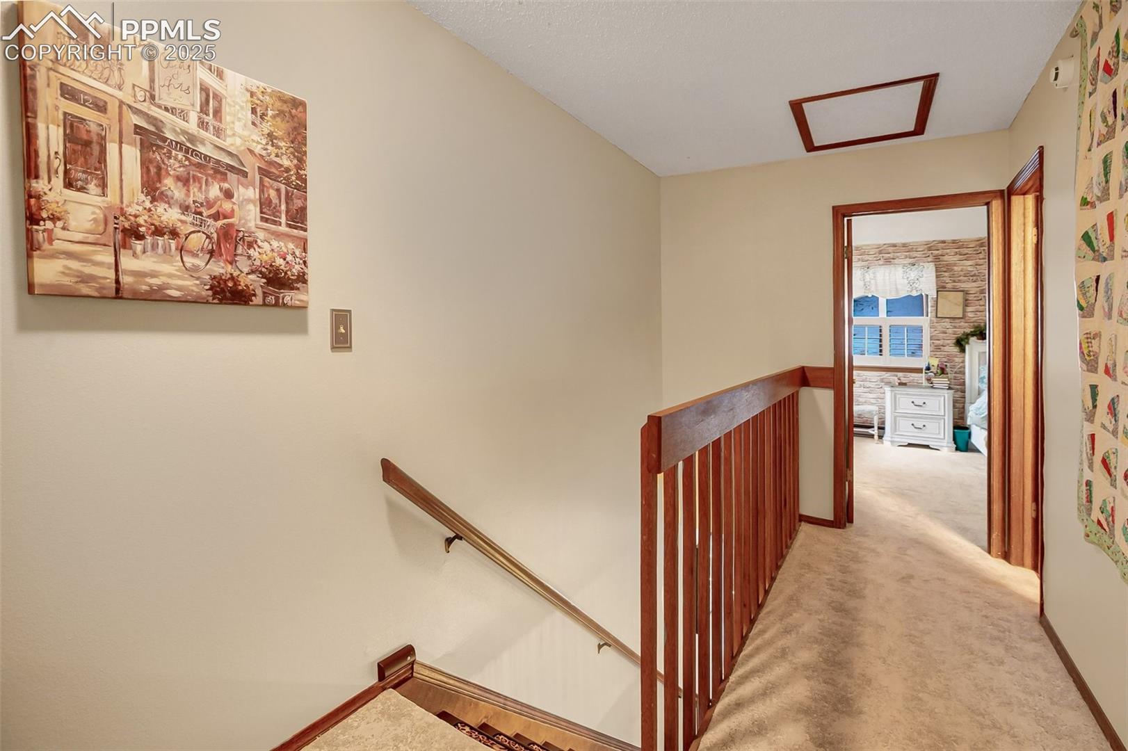 Listing photo 20 for 560 Manor Court A