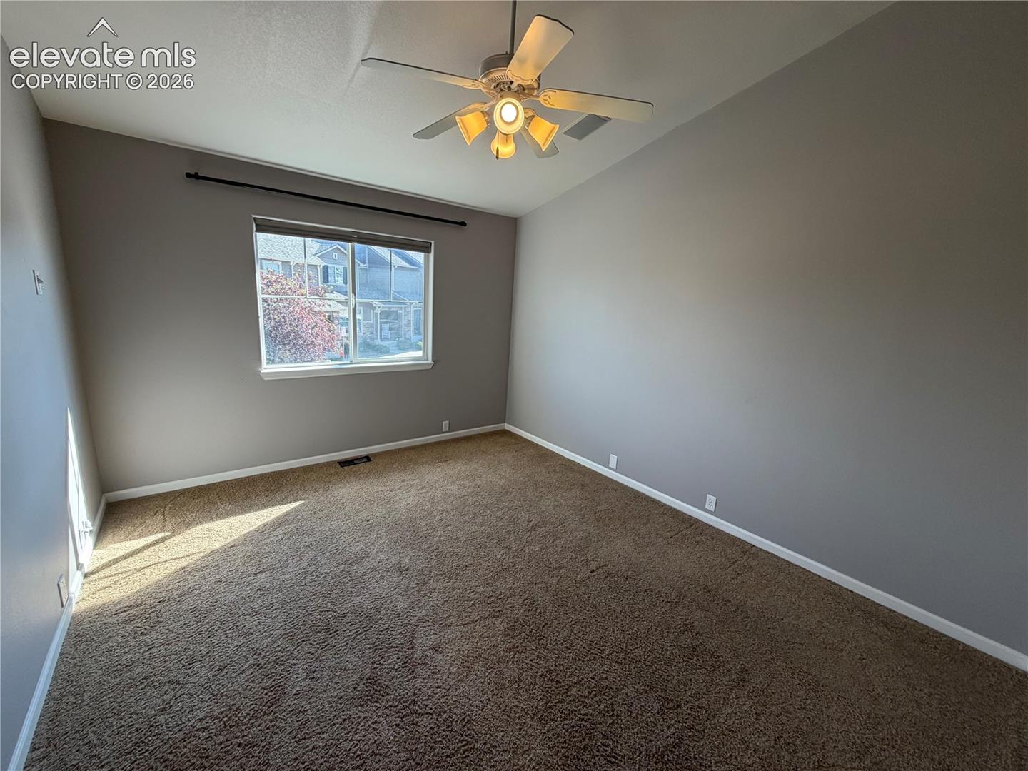 Listing photo 7 for 1287 Walters Point