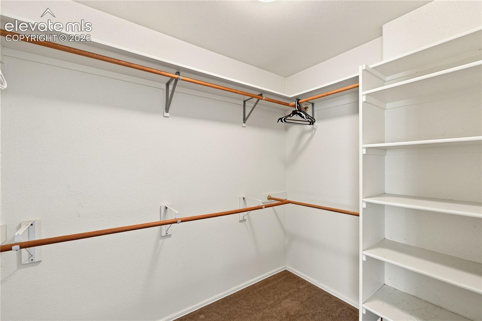 Listing photo 15 for 635 E Inca Court