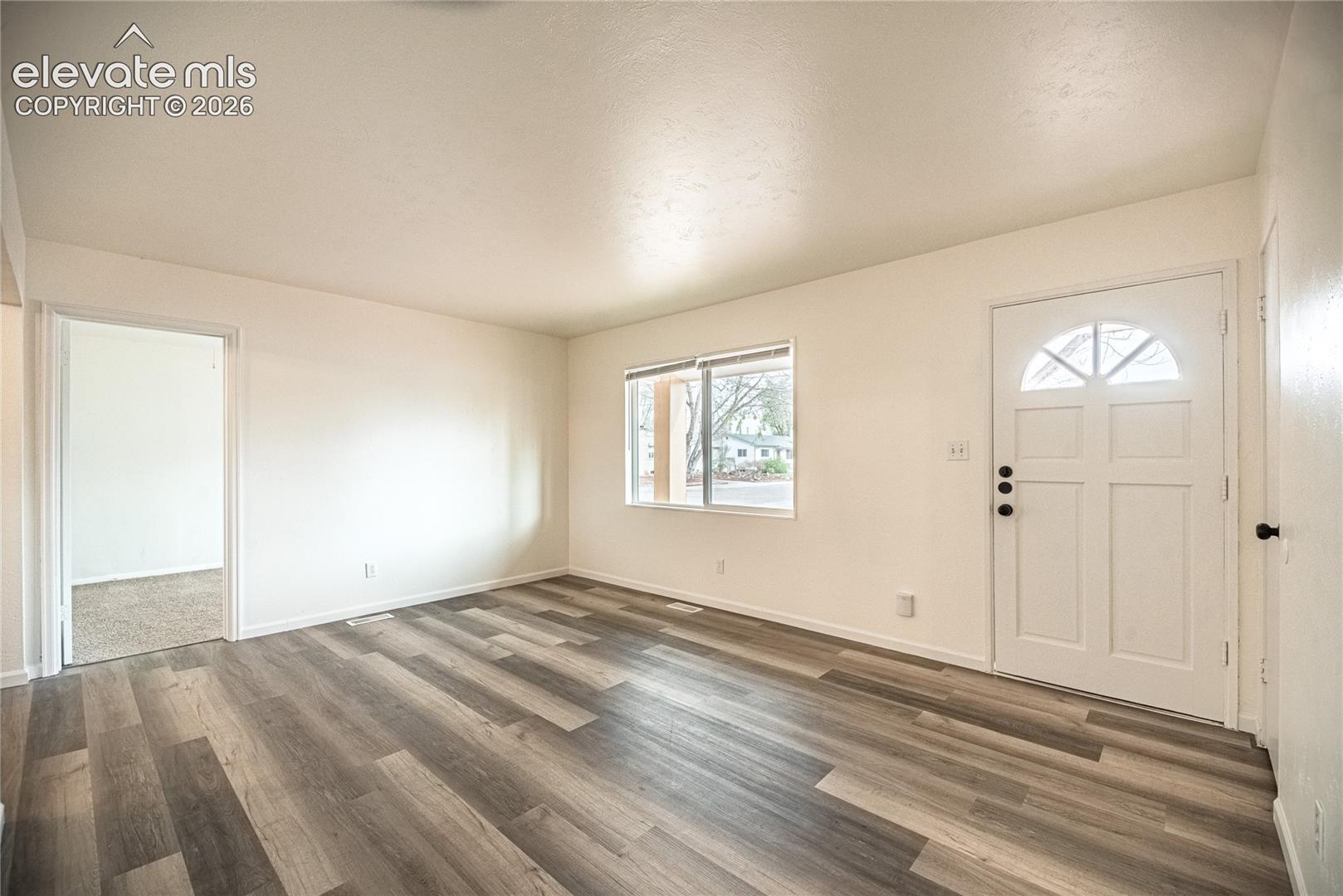 Listing photo 9 for 417 Linda Vista Drive