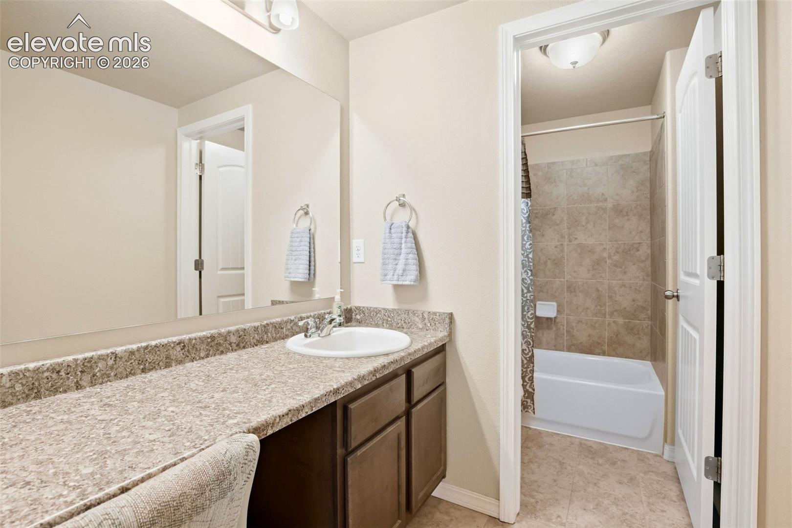 Listing photo 42 for 19524 Lindenmere Drive