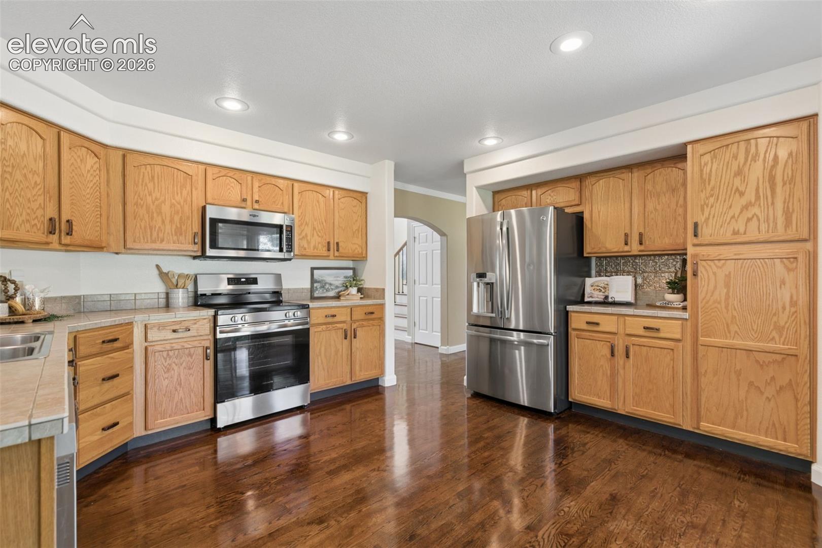 Listing photo 12 for 1622 Lookout Springs Drive
