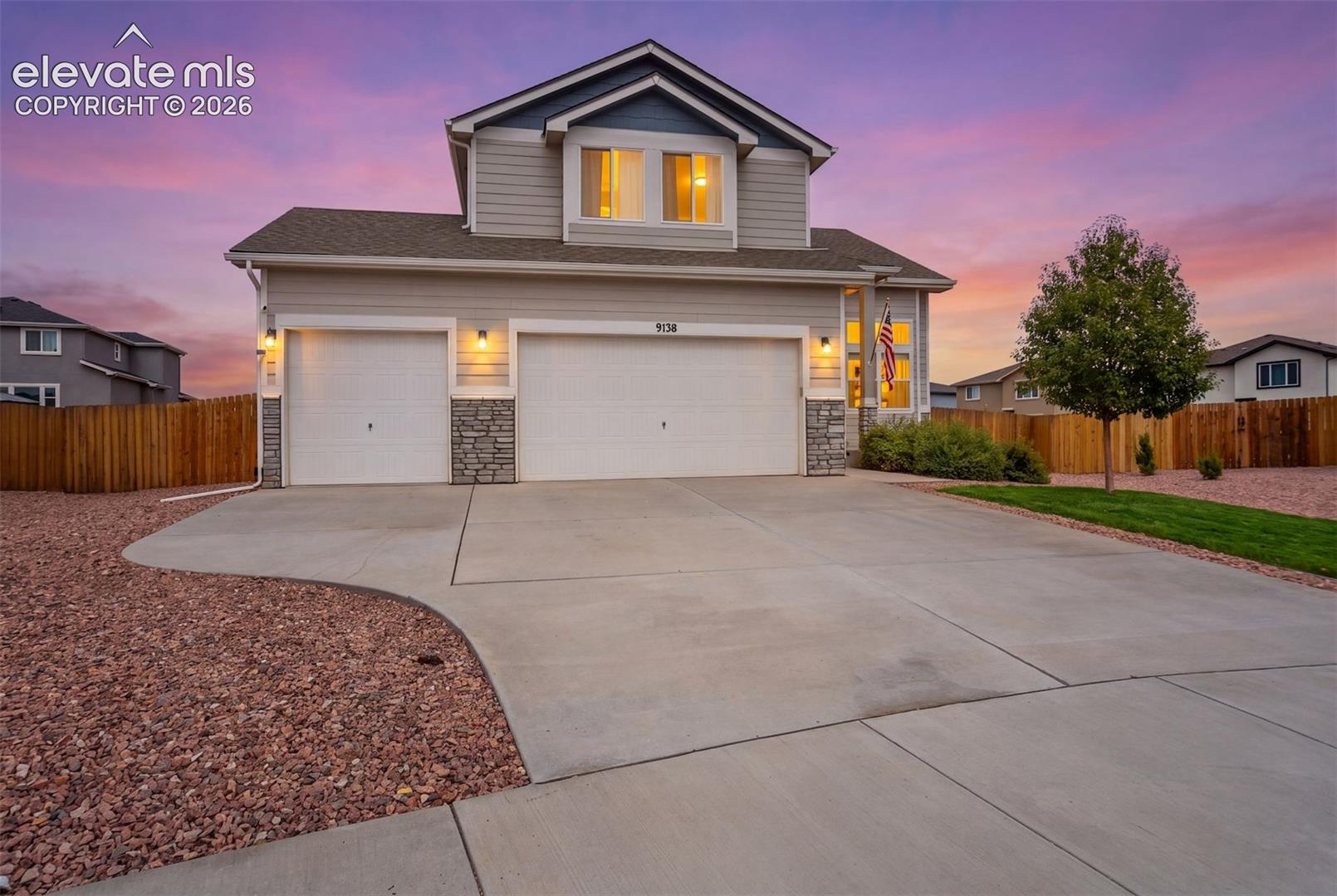 Listing photo 2 for 9138 Buffalo Bur Trail