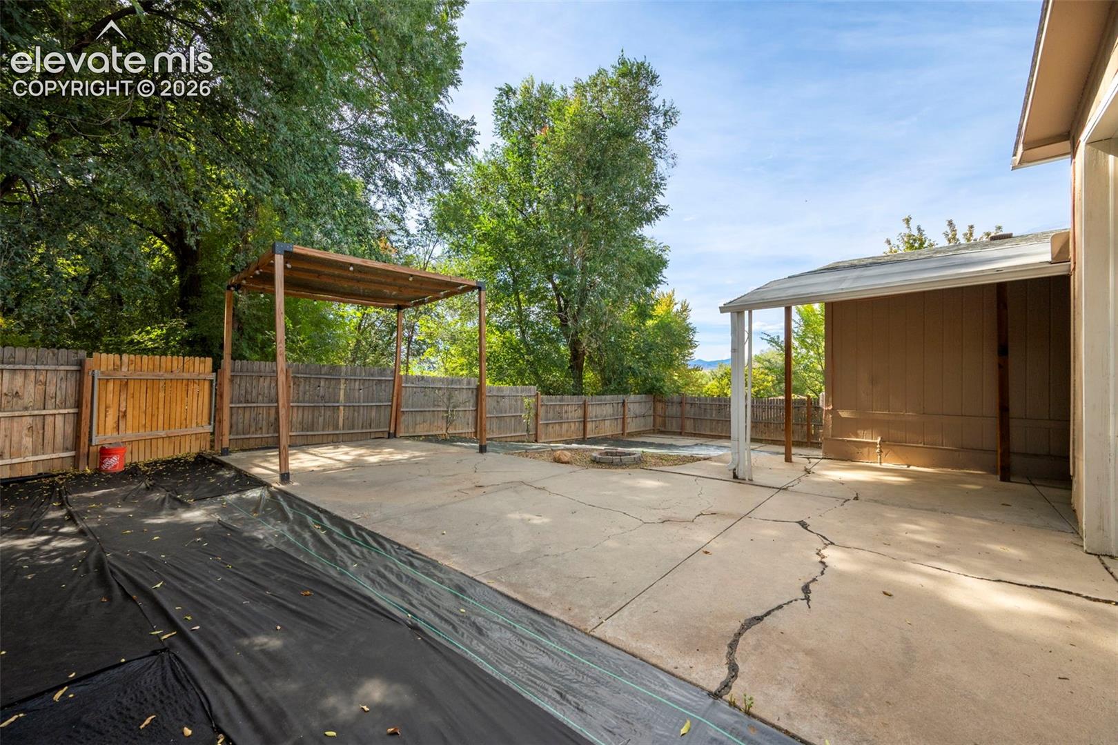 Listing photo 37 for 311 Comanche Village Drive
