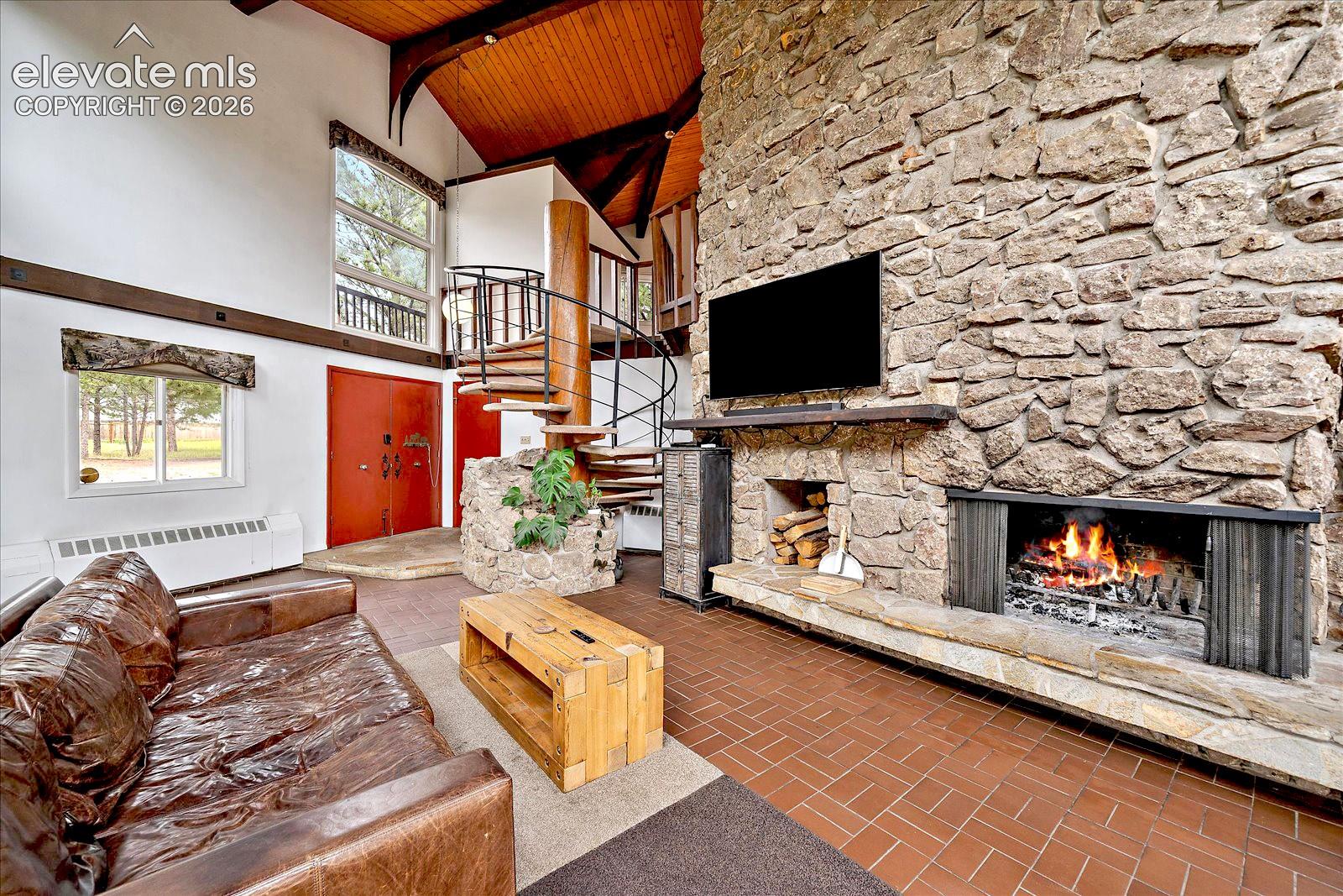 Listing photo 8 for 18640 Cloven Hoof Drive