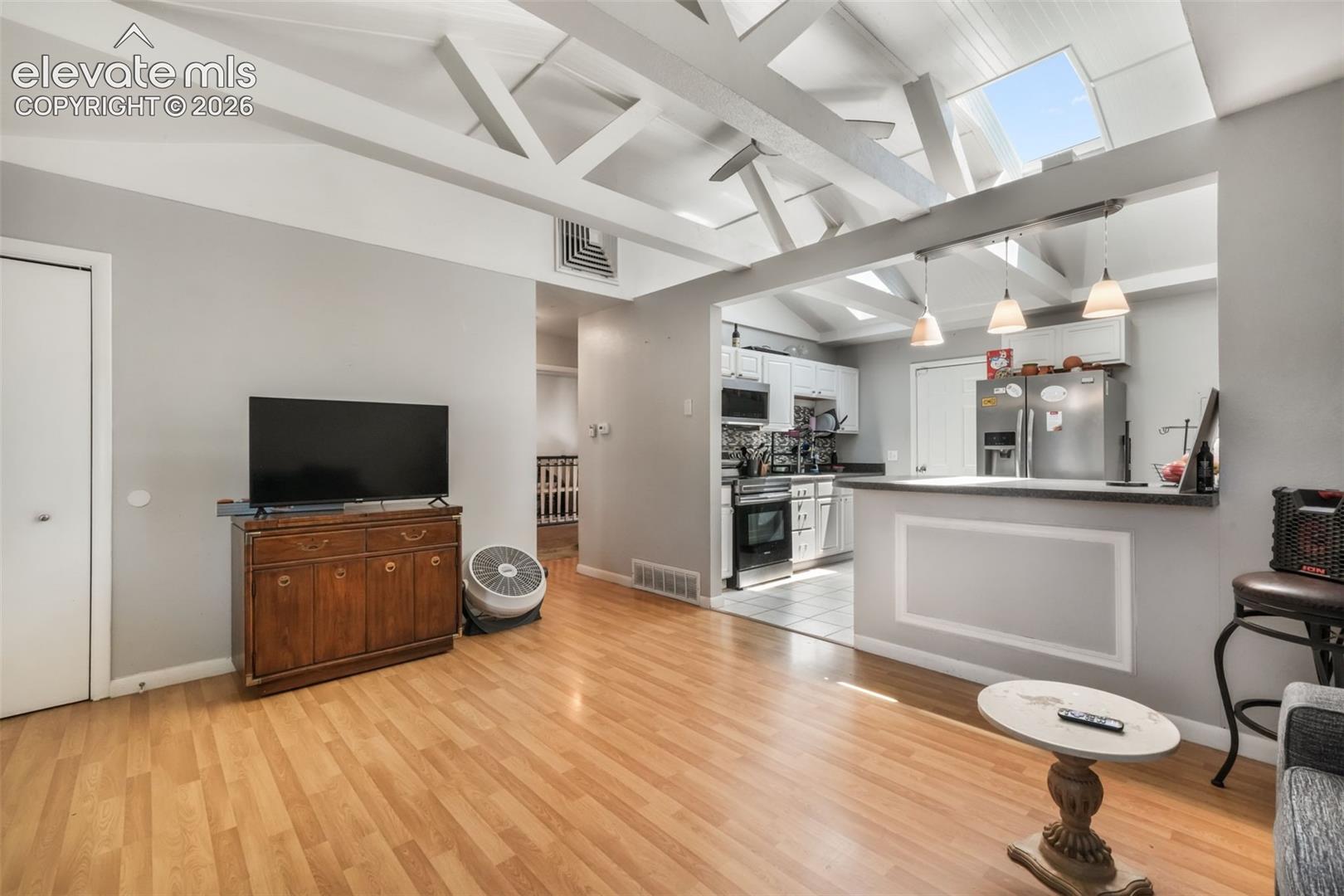 Listing photo 4 for 3506 Lancaster Drive