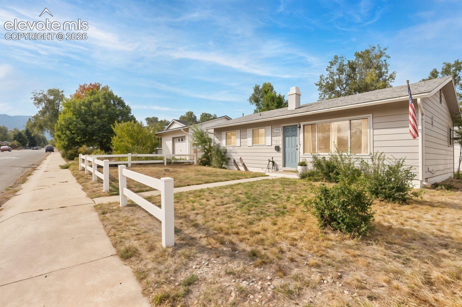 Listing photo 5 for 1138 Florence Avenue