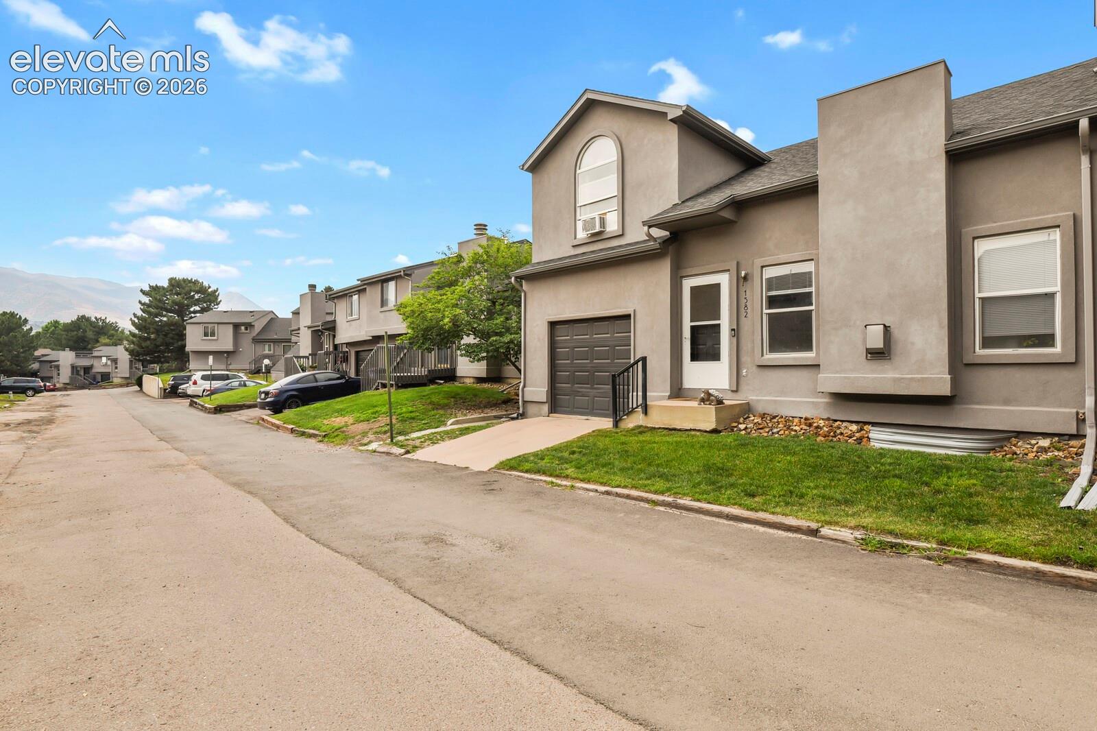 1582 Territory Trail