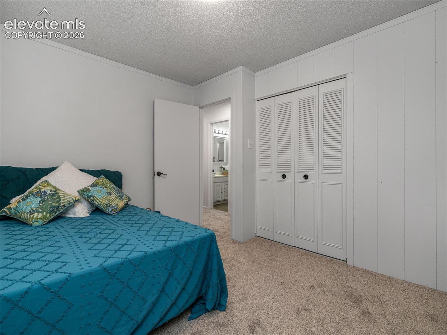 Listing photo 14 for 3950 Fairfield Lane