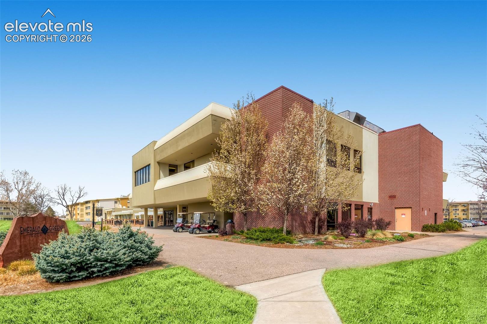 Listing photo 15 for 680 S Alton Way 1B