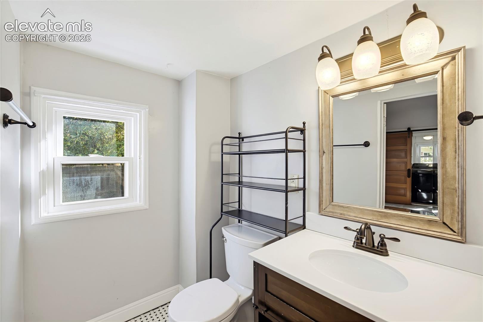 Listing photo 14 for 621 E Cache La Poudre Street