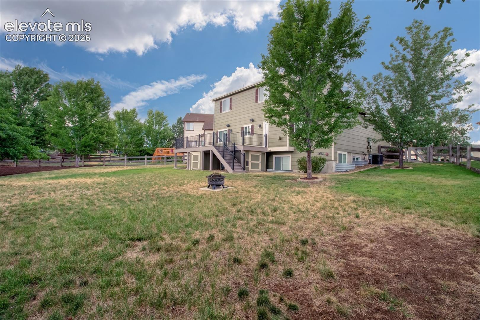 Listing photo 40 for 1136 Lawn Lake Trail