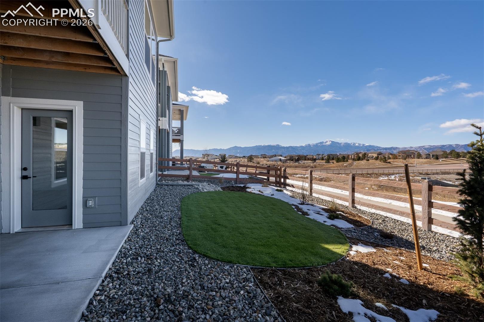 Listing photo 38 for 8850 Frolic View