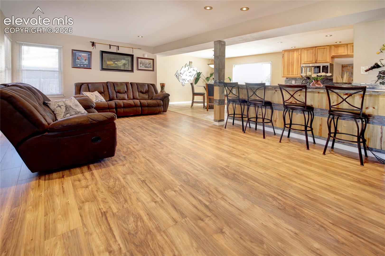 Listing photo 14 for 6425 Galway Drive