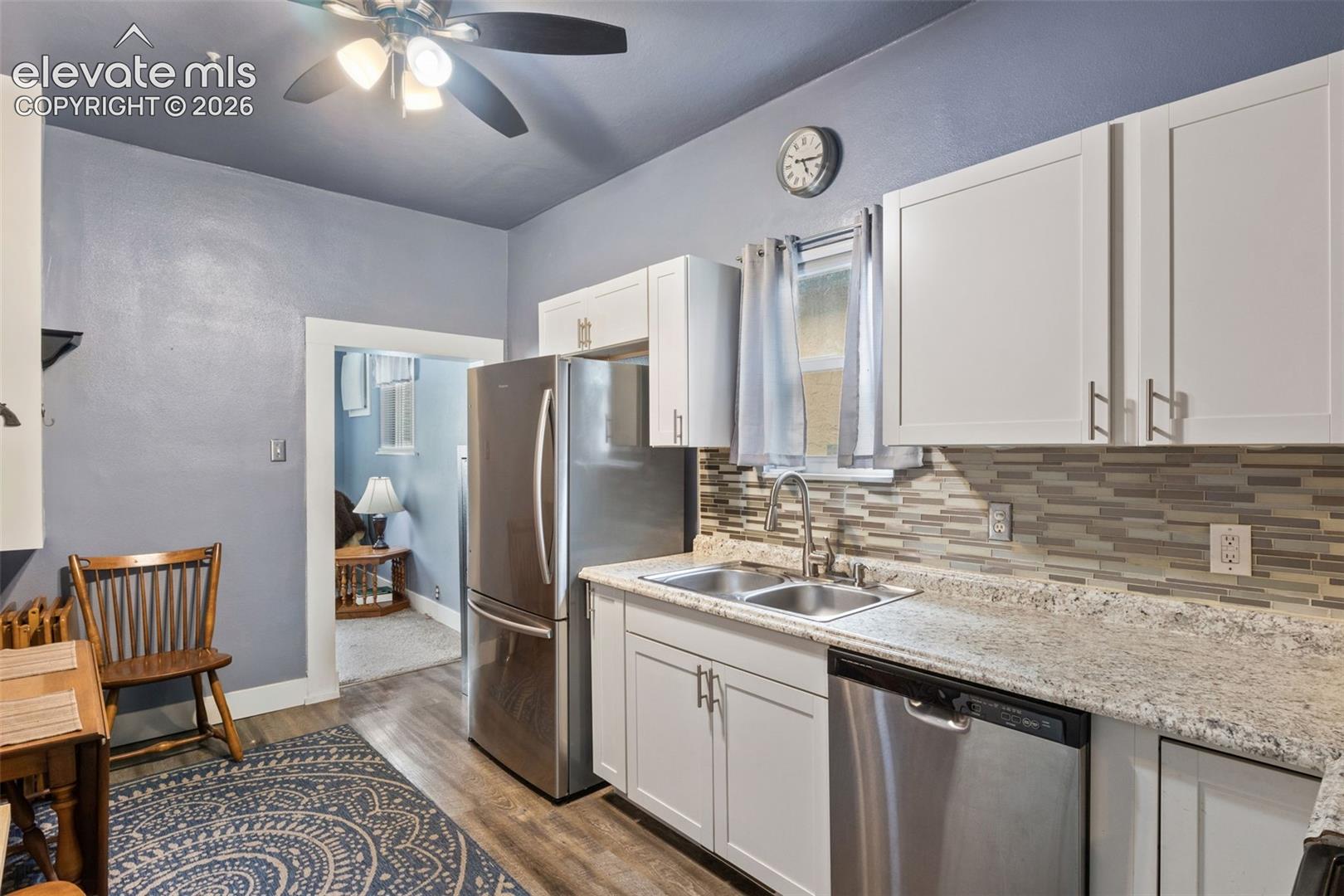 Listing photo 11 for 1418 Spruce Street