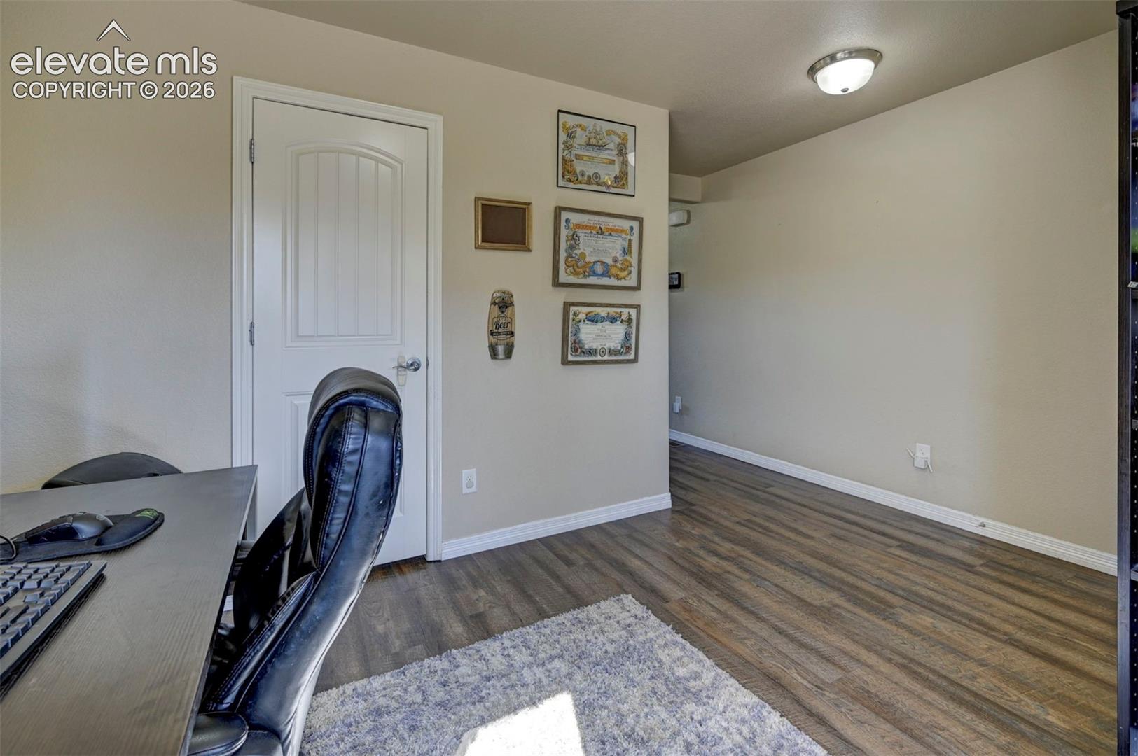 Listing photo 11 for 10018 Silver Stirrup Drive
