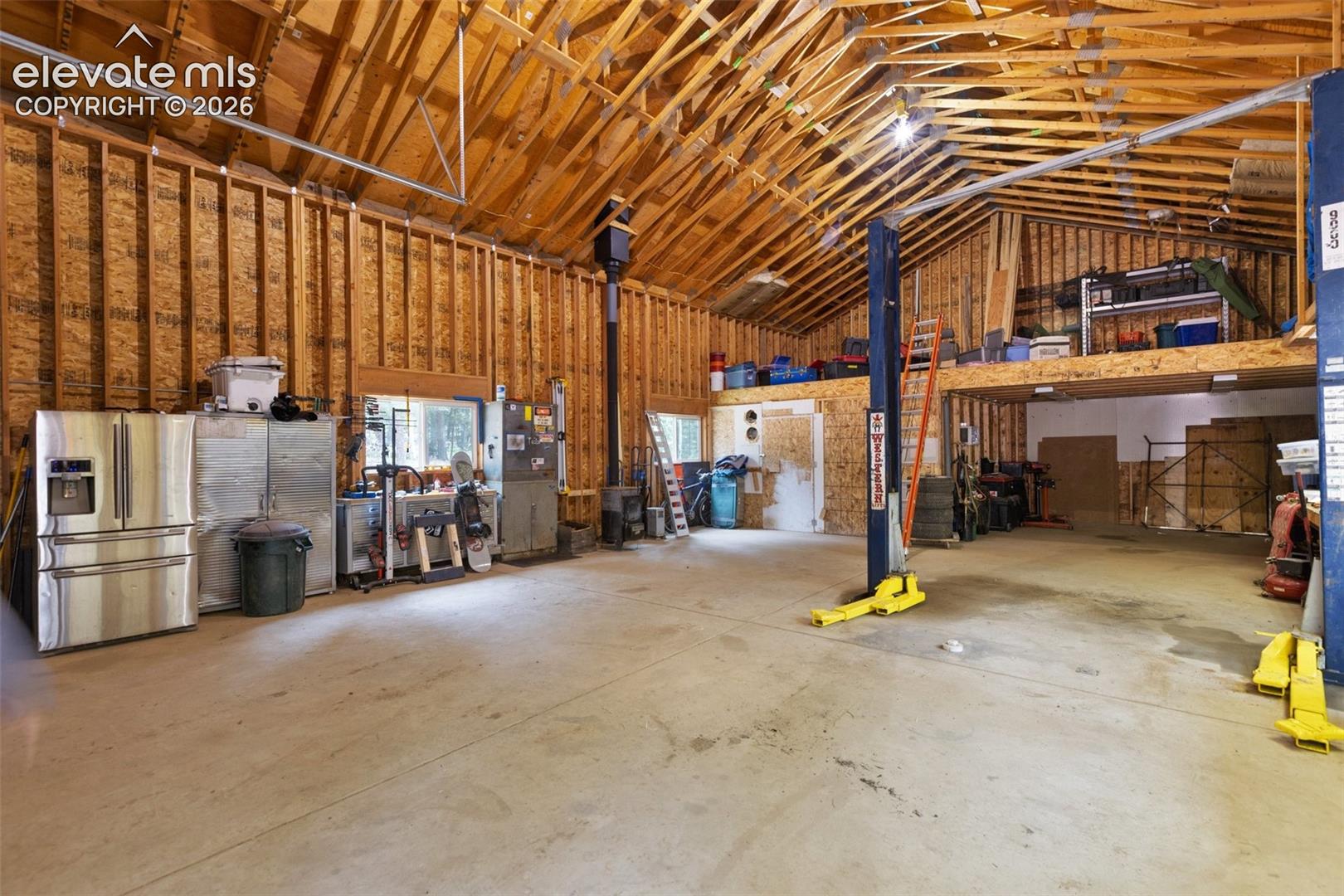 Listing photo 42 for 918 Douglas Fir Drive