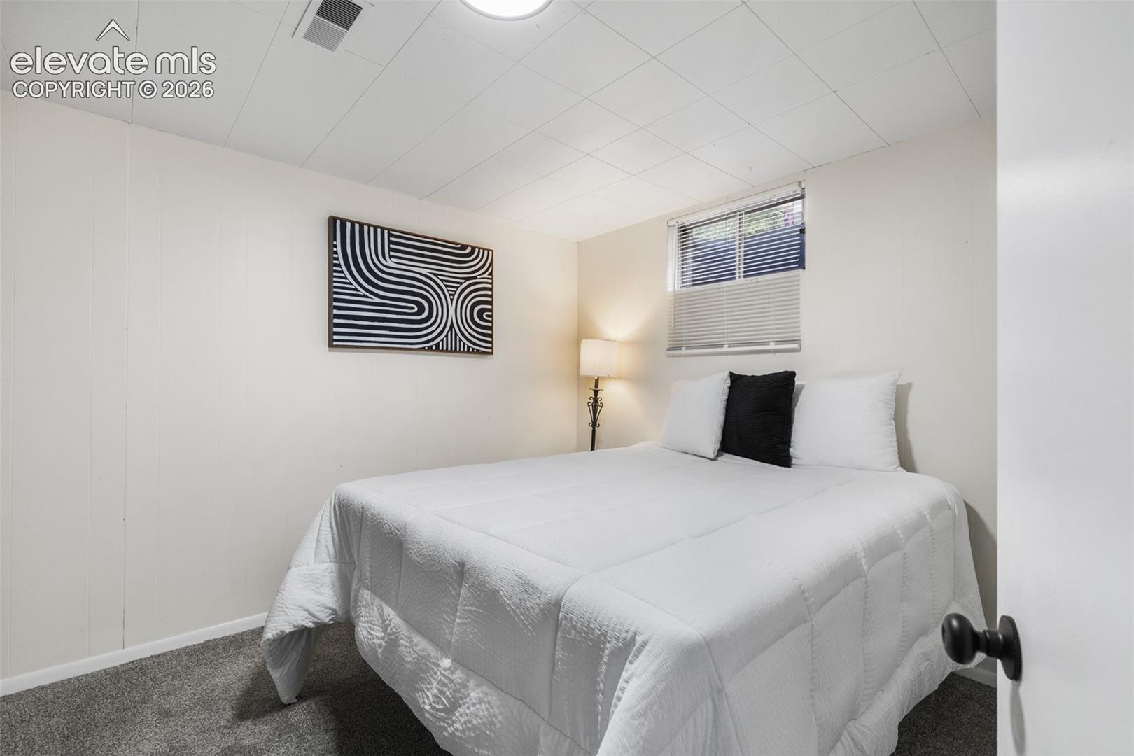 Listing photo 22 for 1818 Maplewood Drive