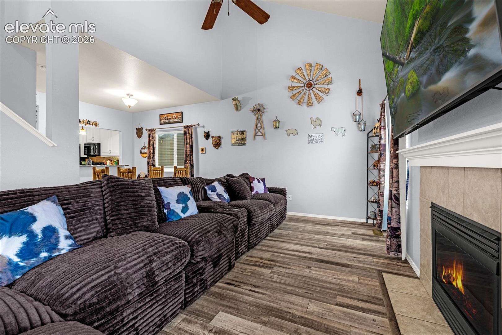 Listing photo 13 for 15628 Dawson Creek Drive