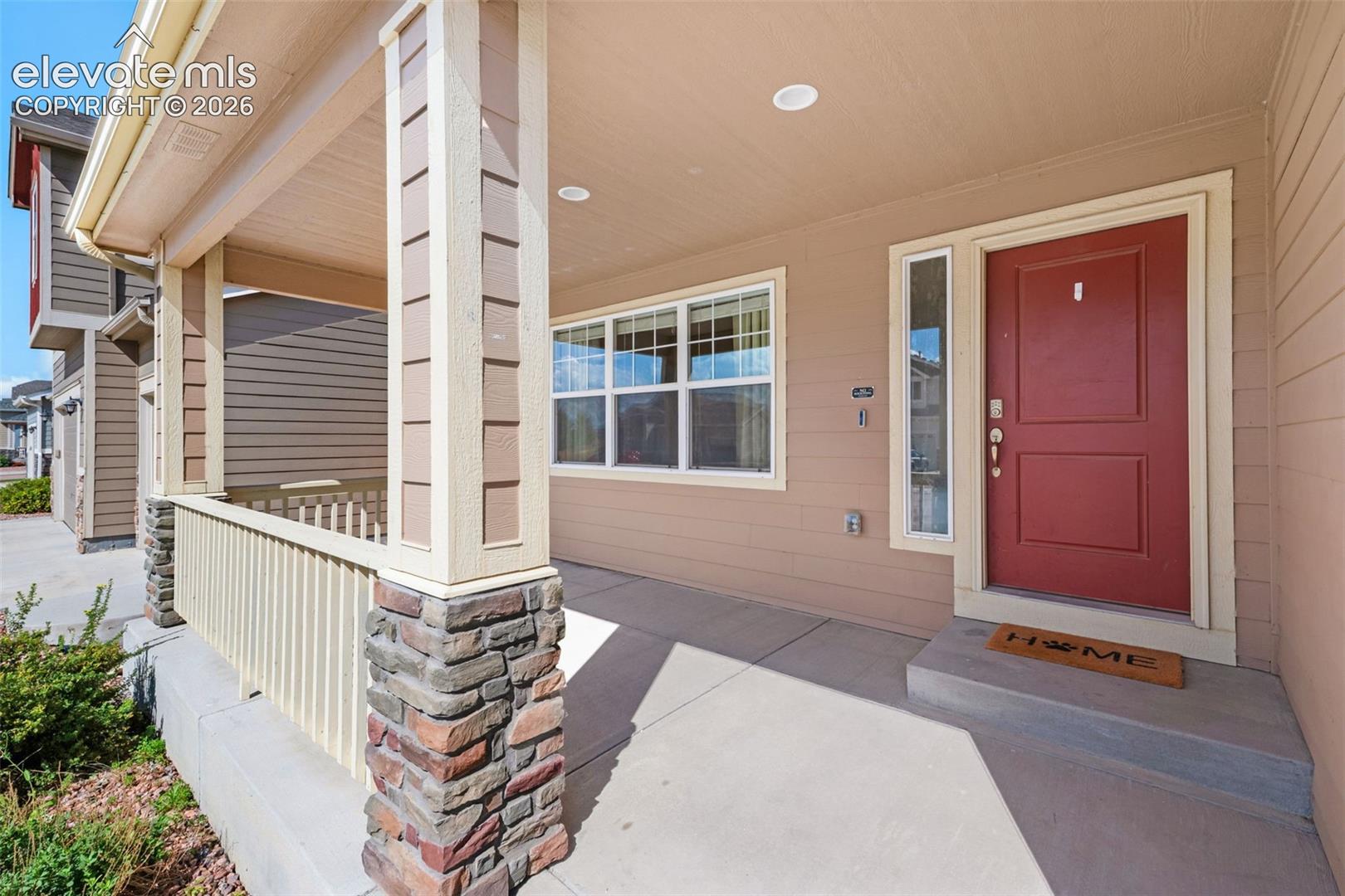 Listing photo 4 for 7437 Bigtooth Maple Drive