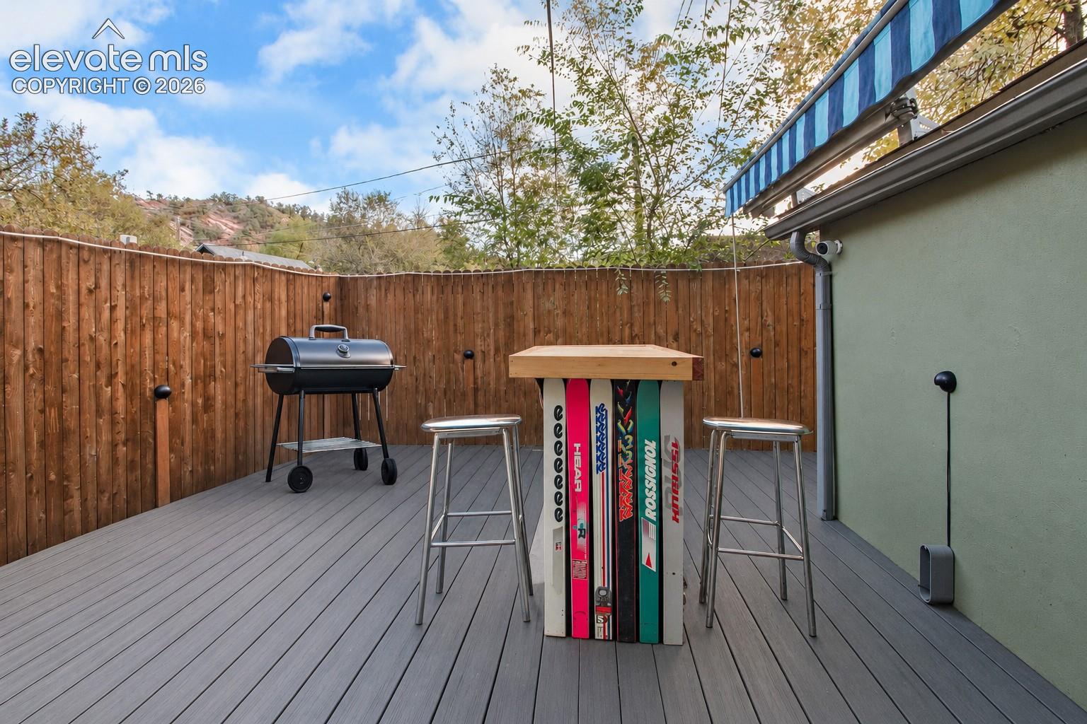 Listing photo 17 for 8 Narrows Road